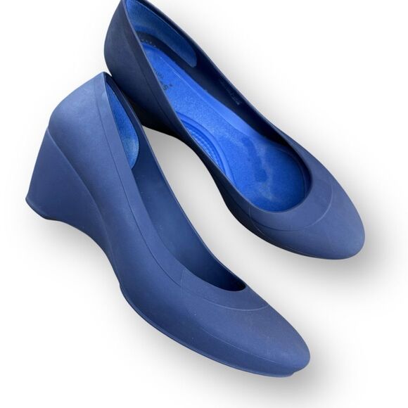 Crocs Blue Lina Wedge Pumps Comfort Jelly Heels Women's size 8 Pop of Color - Picture 5 of 11